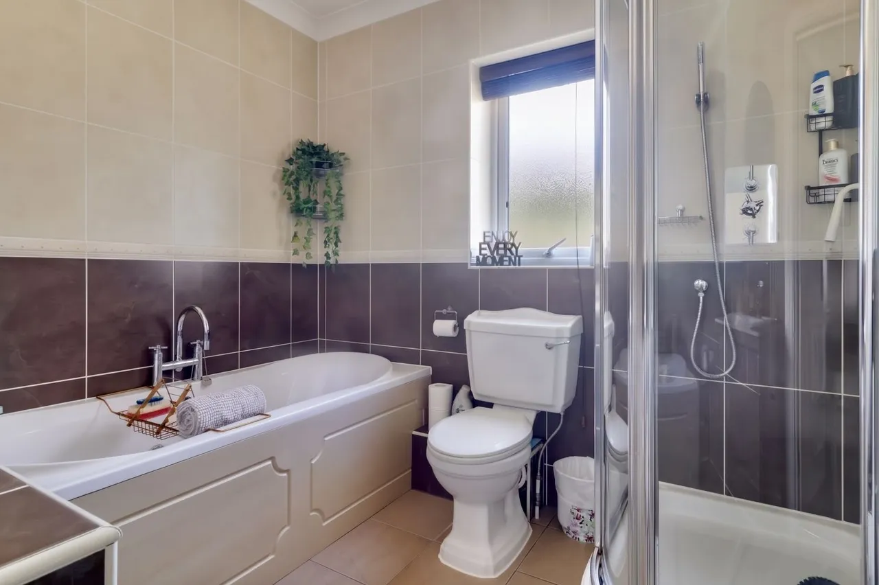 Valley Ridge, Kippax, LS25, photo 30