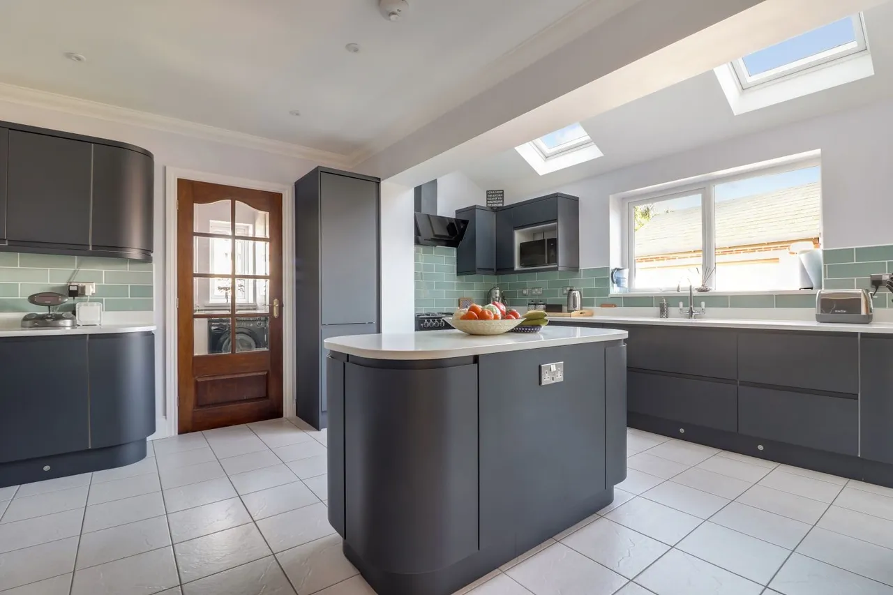 Valley Ridge, Kippax, LS25, photo 9