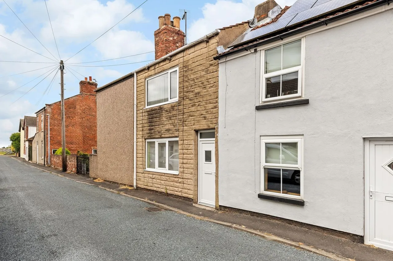 2 bed house for sale, High Street, Swinefleet, DN14