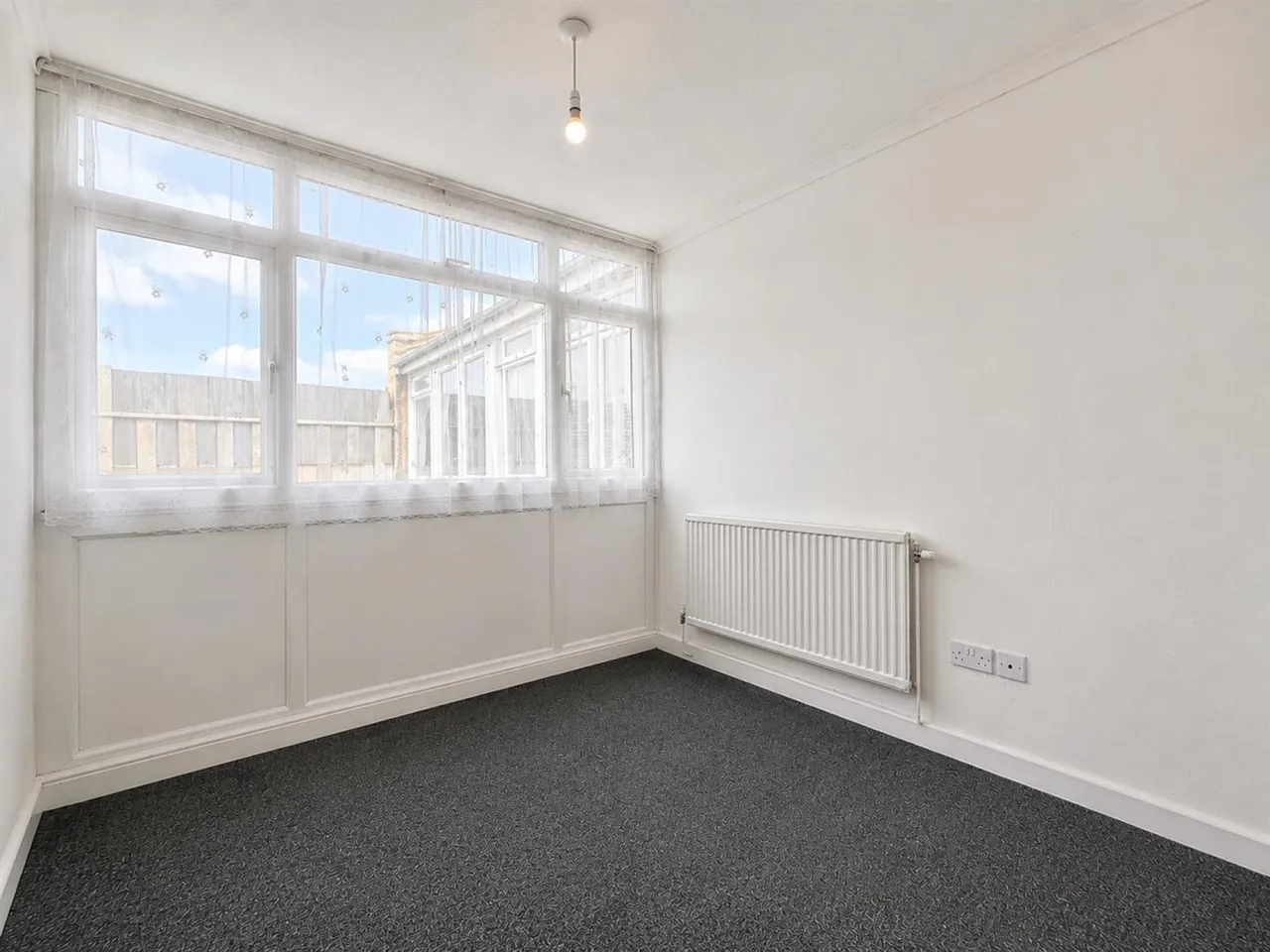 Hill House, Waltham Abbey, EN9, photo 6