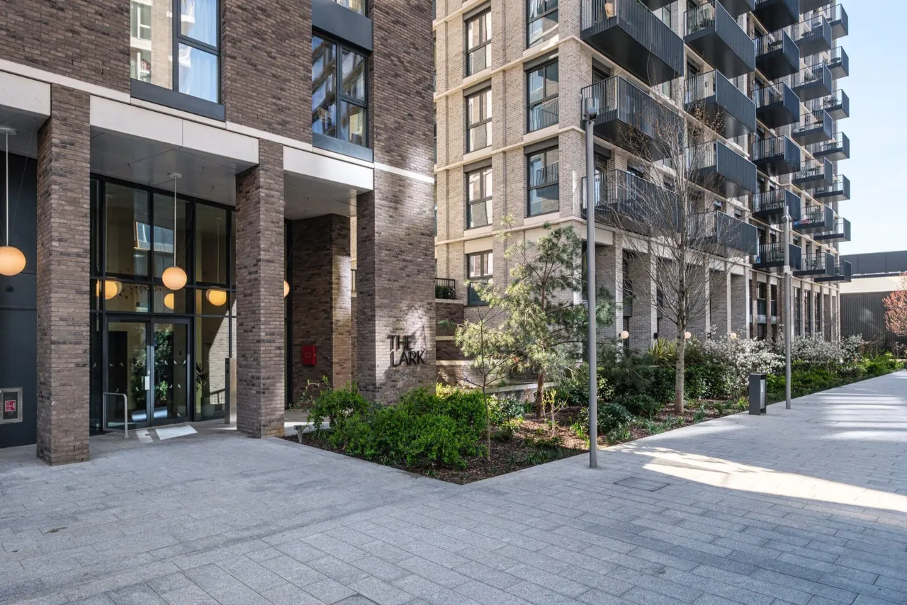 Moat Street, London, SW11, photo 19