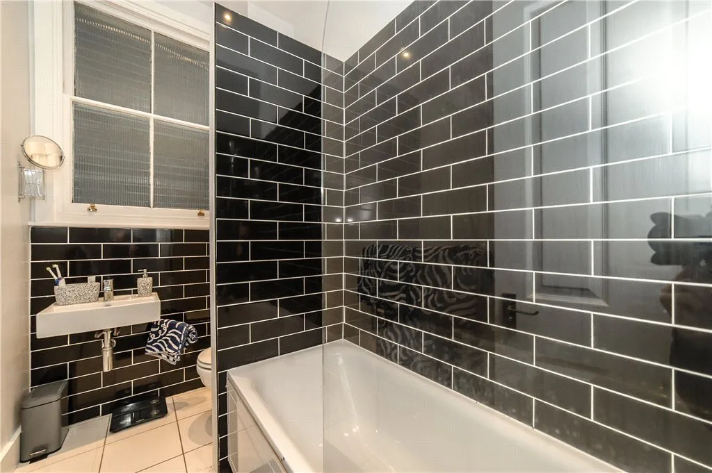Hayter Road, London, SW2, photo 7