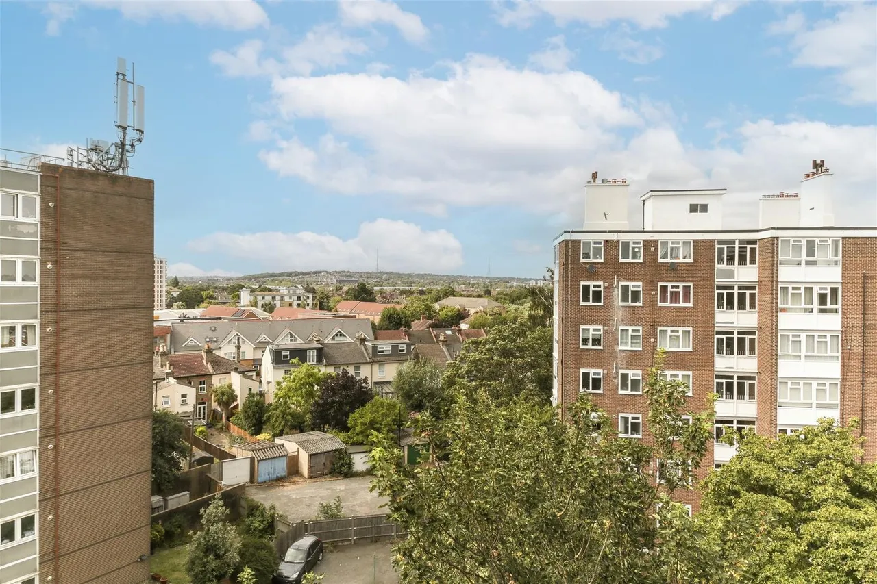 Academy Gardens, Croydon, photo 8