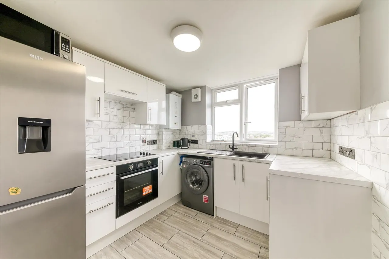 1 bed flat for sale, Academy Gardens, Croydon