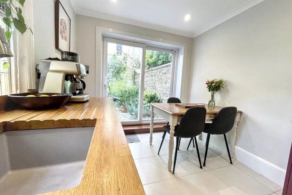 Powis Square, Brighton BN1 3HH, photo 8