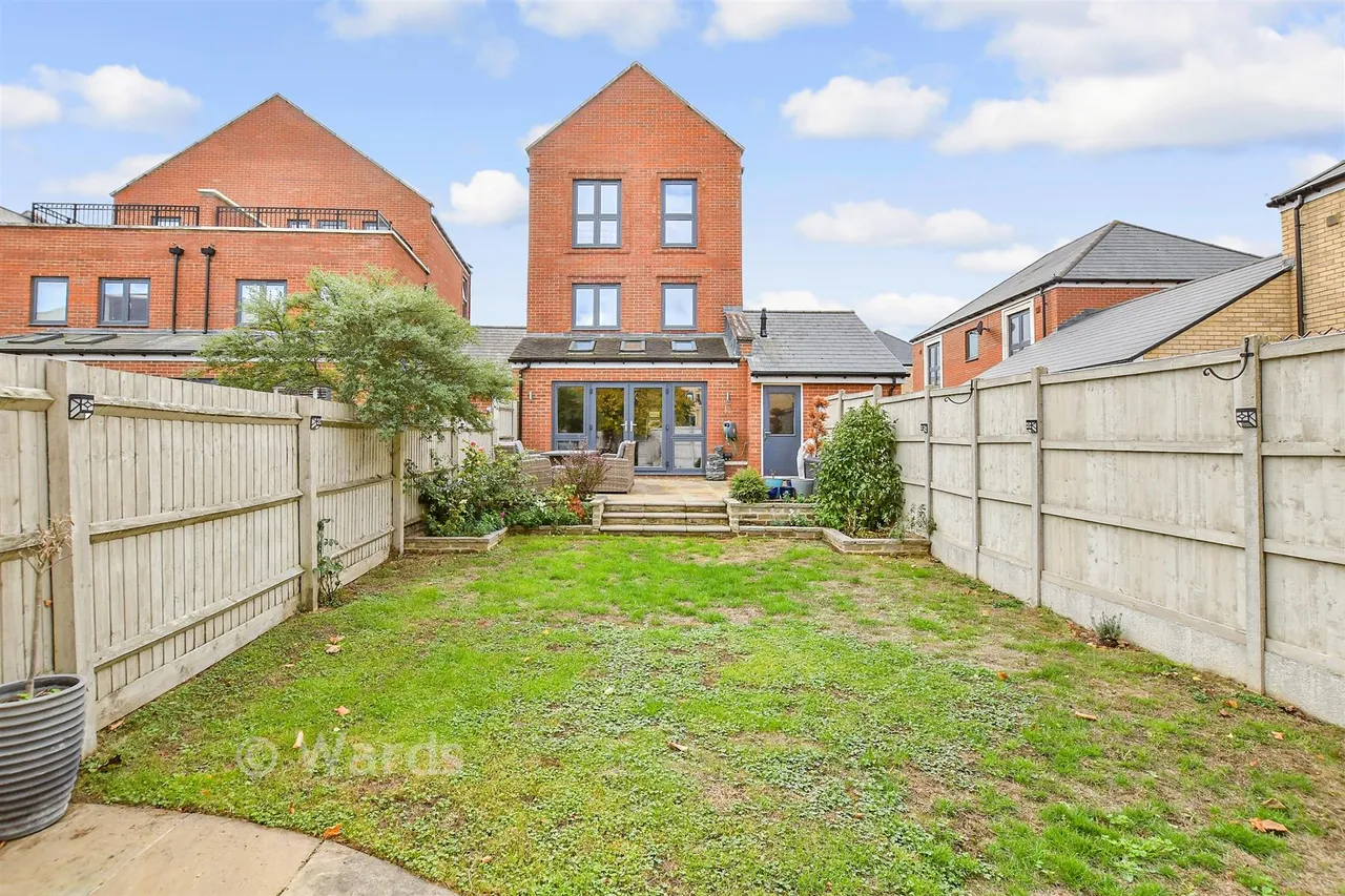 Ruton Square, Kings Hill, ME19, photo 12