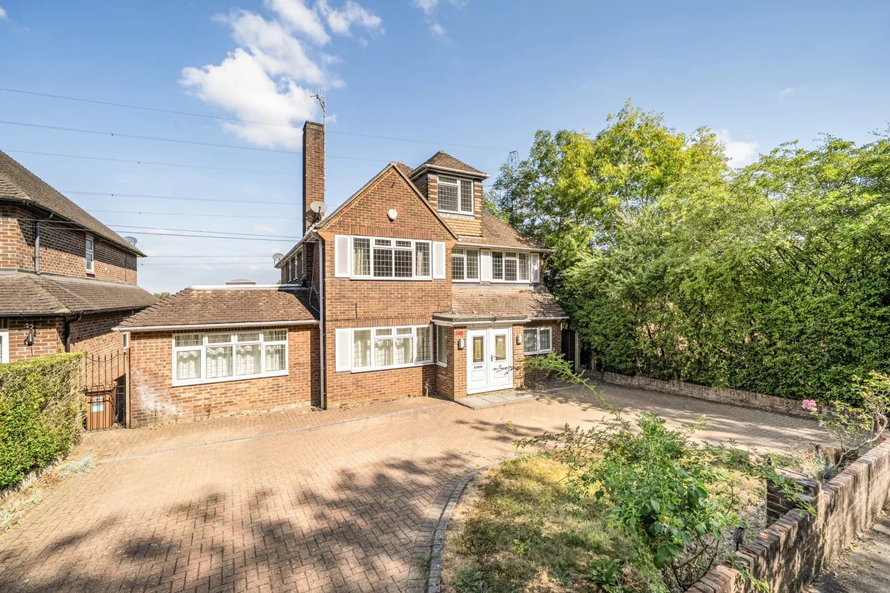 5 bed house for sale, Westbury Road, Northwood, HA6