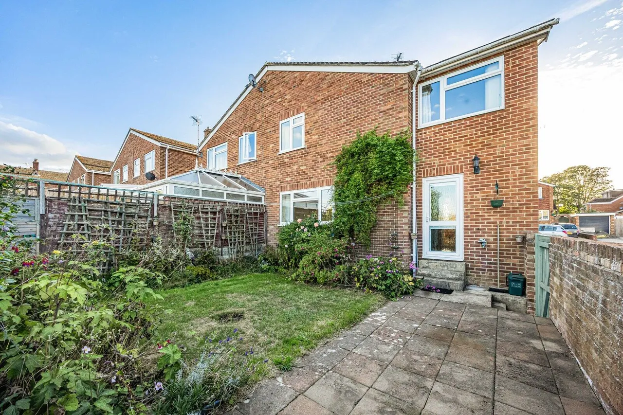 Field Gardens, East Challow, OX12, photo 5