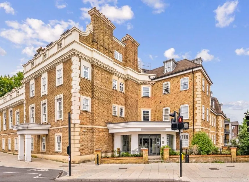 2 bed flat for sale — Kew Bridge Road, Brentford, TW8