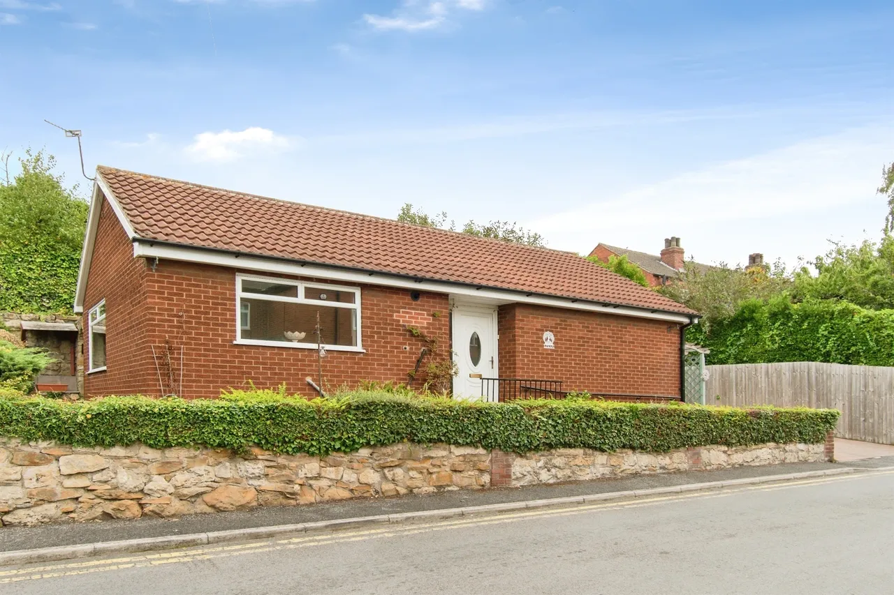 2 bed house for sale — Rock Hill, Castleford
