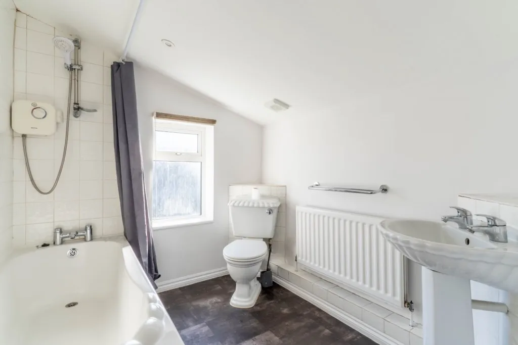 St. Margarets Road, Northfleet, DA11, photo 13