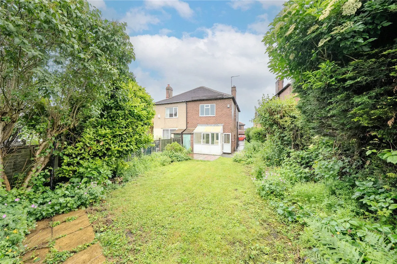Clifton Drive, Pudsey, LS28, photo 2