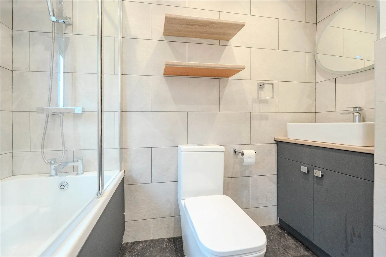 Clifton Drive, Pudsey, LS28, photo 5