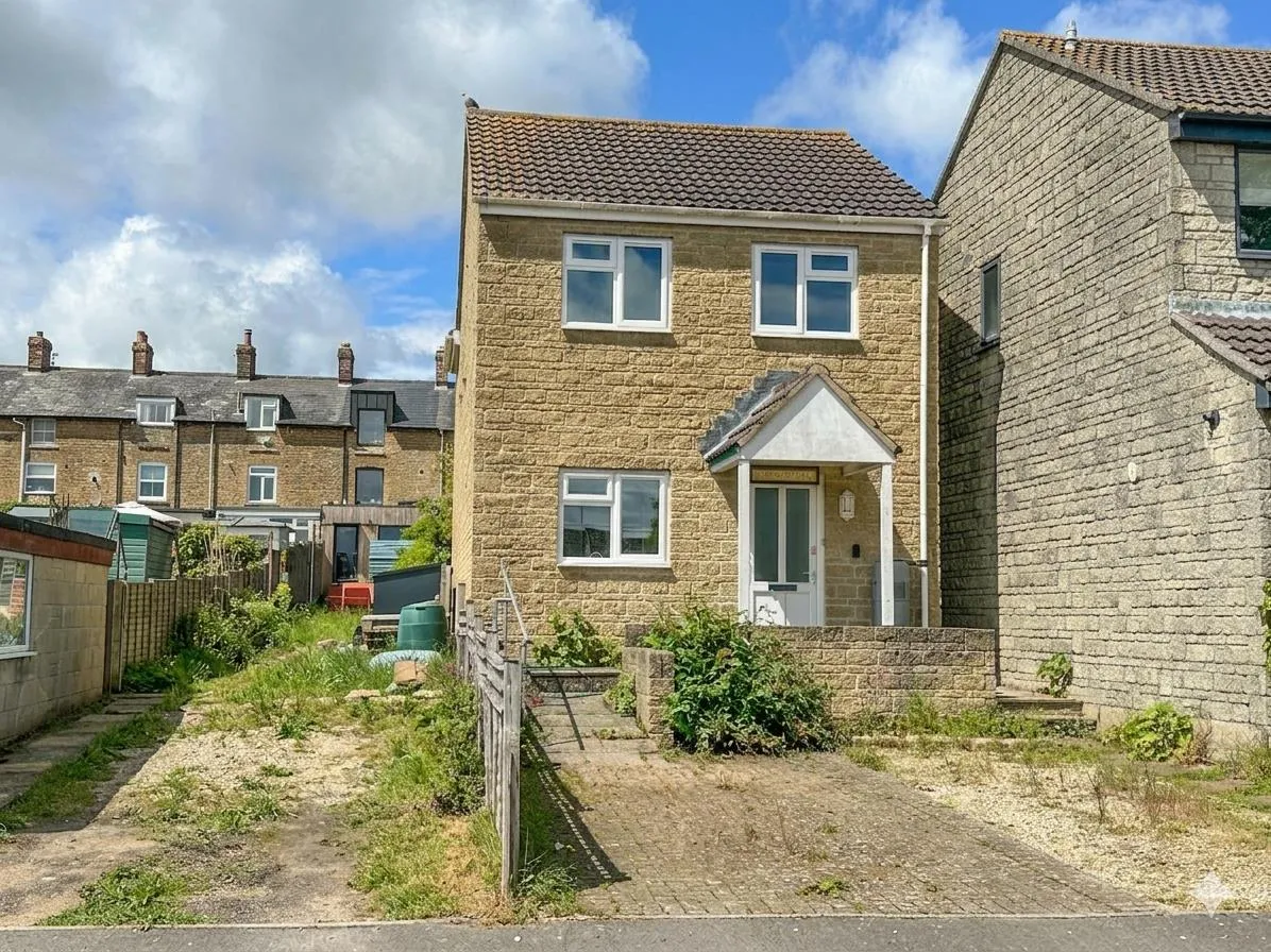 3 bed house for sale, Hudson Road, Malmesbury, SN16