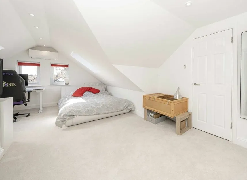 The Avenue, Sunbury-on-thames, TW16, photo 6