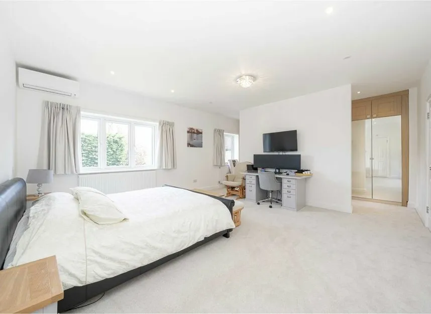 The Avenue, Sunbury-on-thames, TW16, photo 5