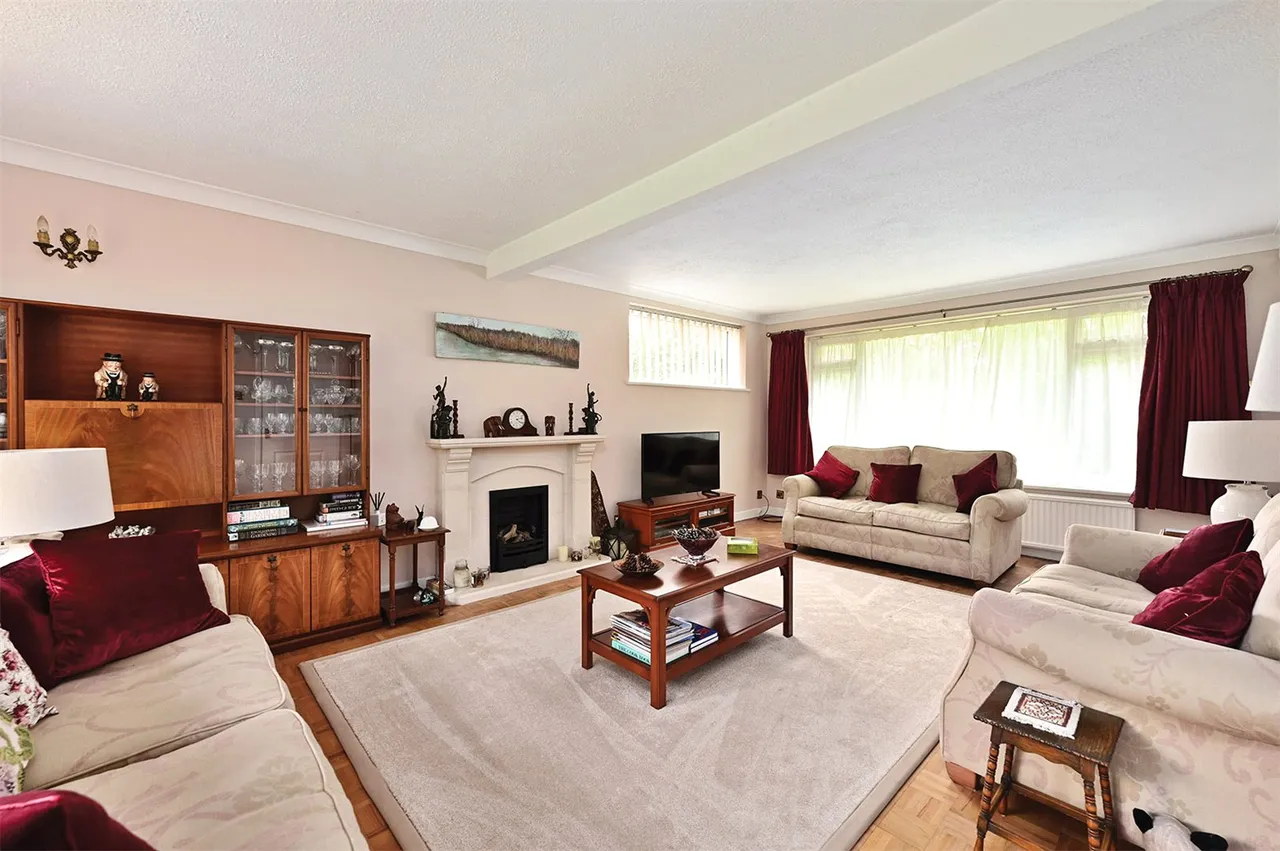 Nightingale Road, Ash, Guildford, Surrey, GU12 6DD, photo 4