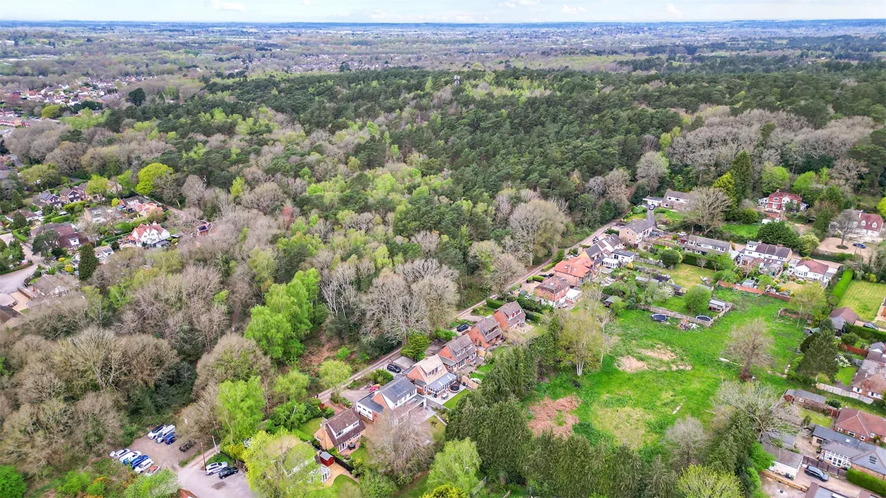 Nightingale Road, Ash, Guildford, Surrey, GU12 6DD, photo 10