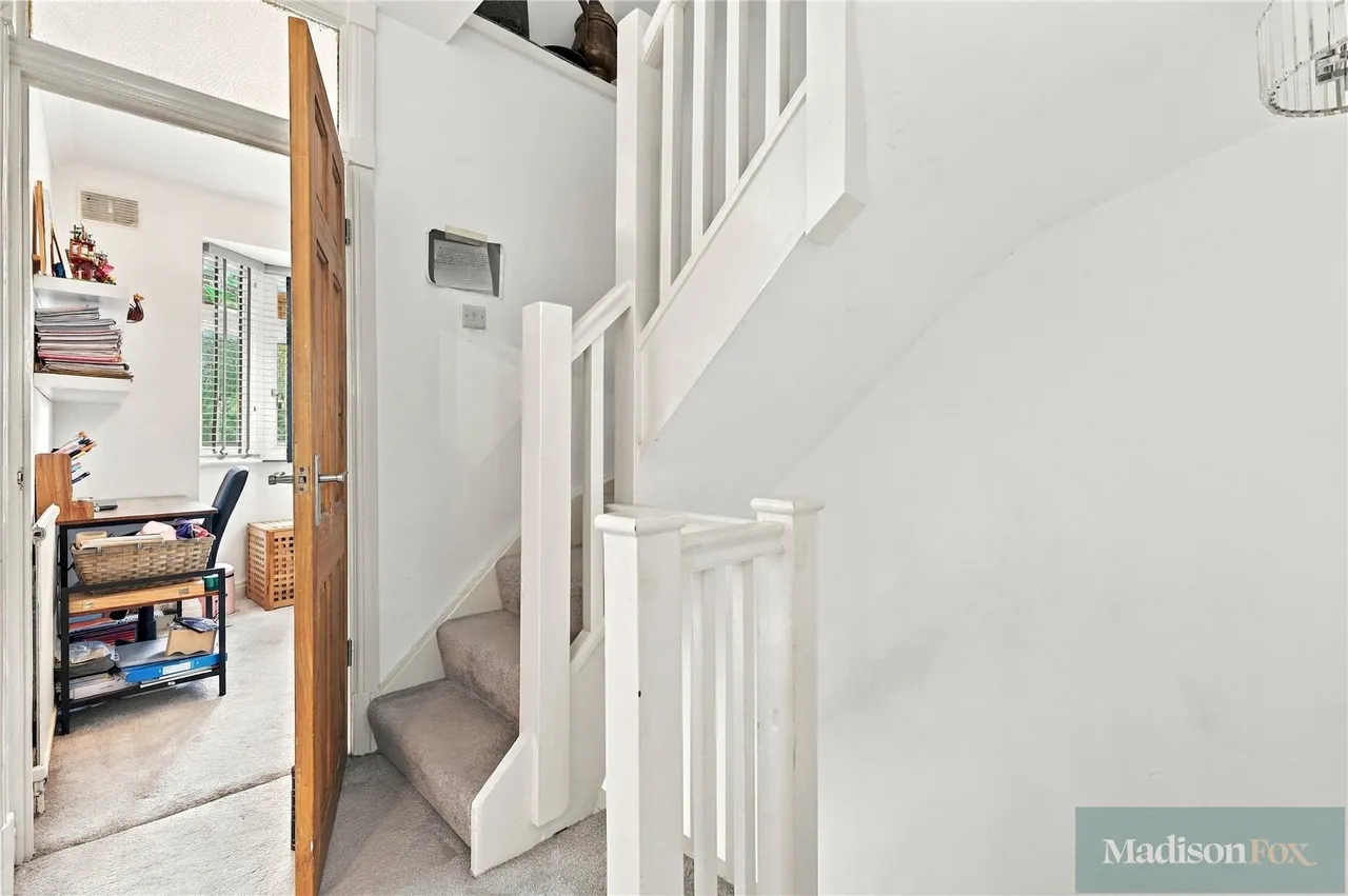 Eccleston Crescent, Chadwell Heath, RM6, photo 19