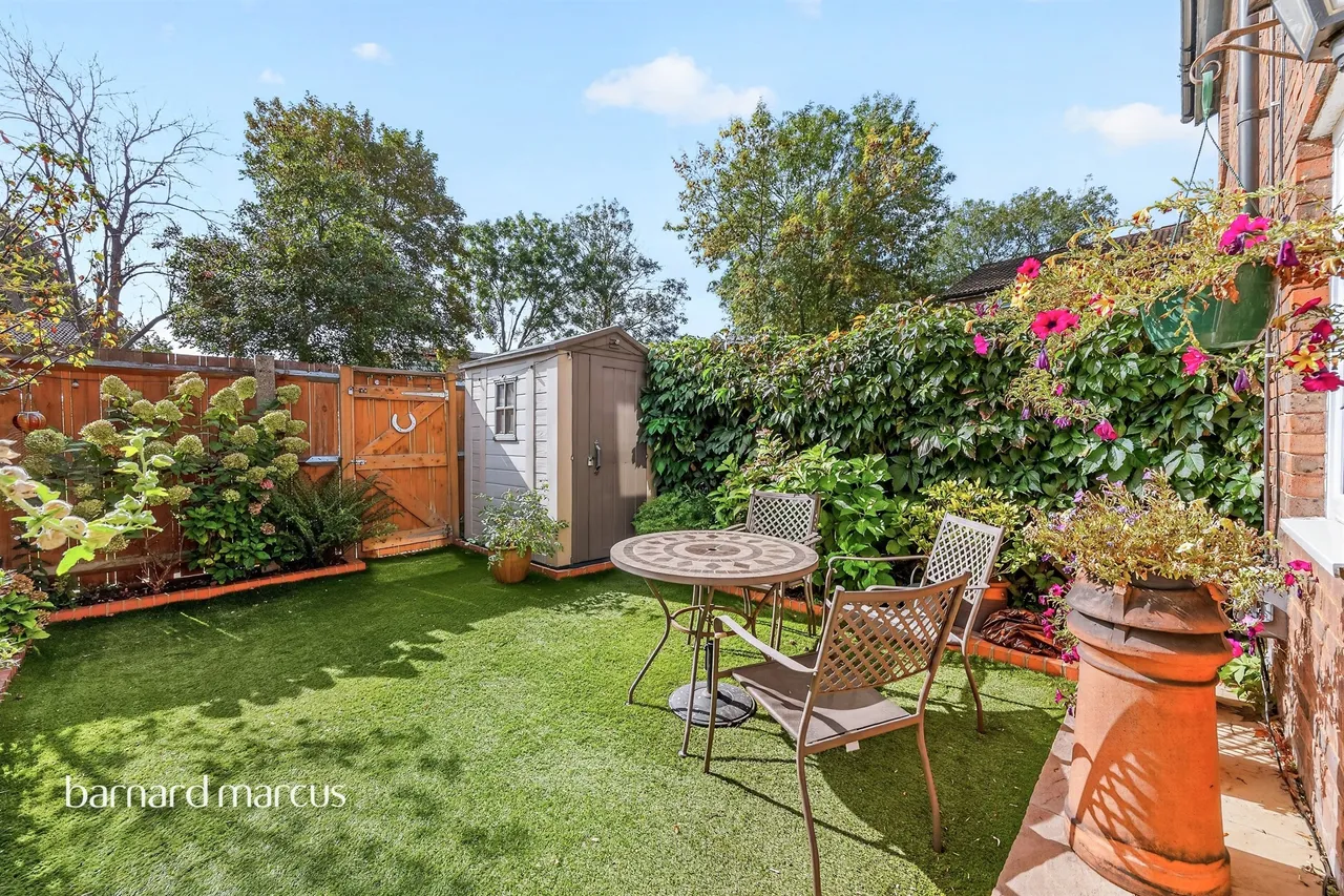 Plough Lane Close, Wallington, SM6, photo 8