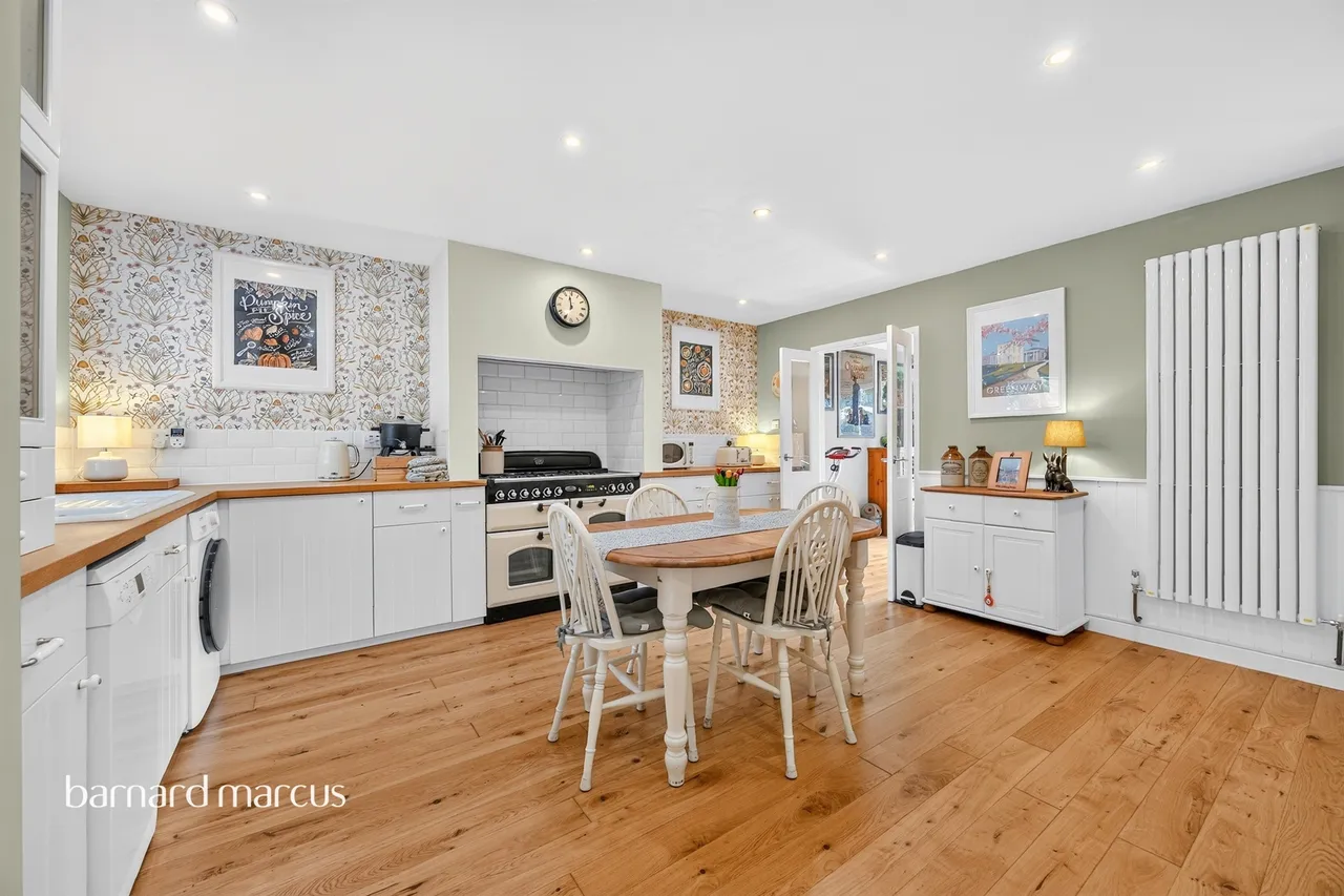 3 bed house for sale, Plough Lane Close, Wallington, SM6