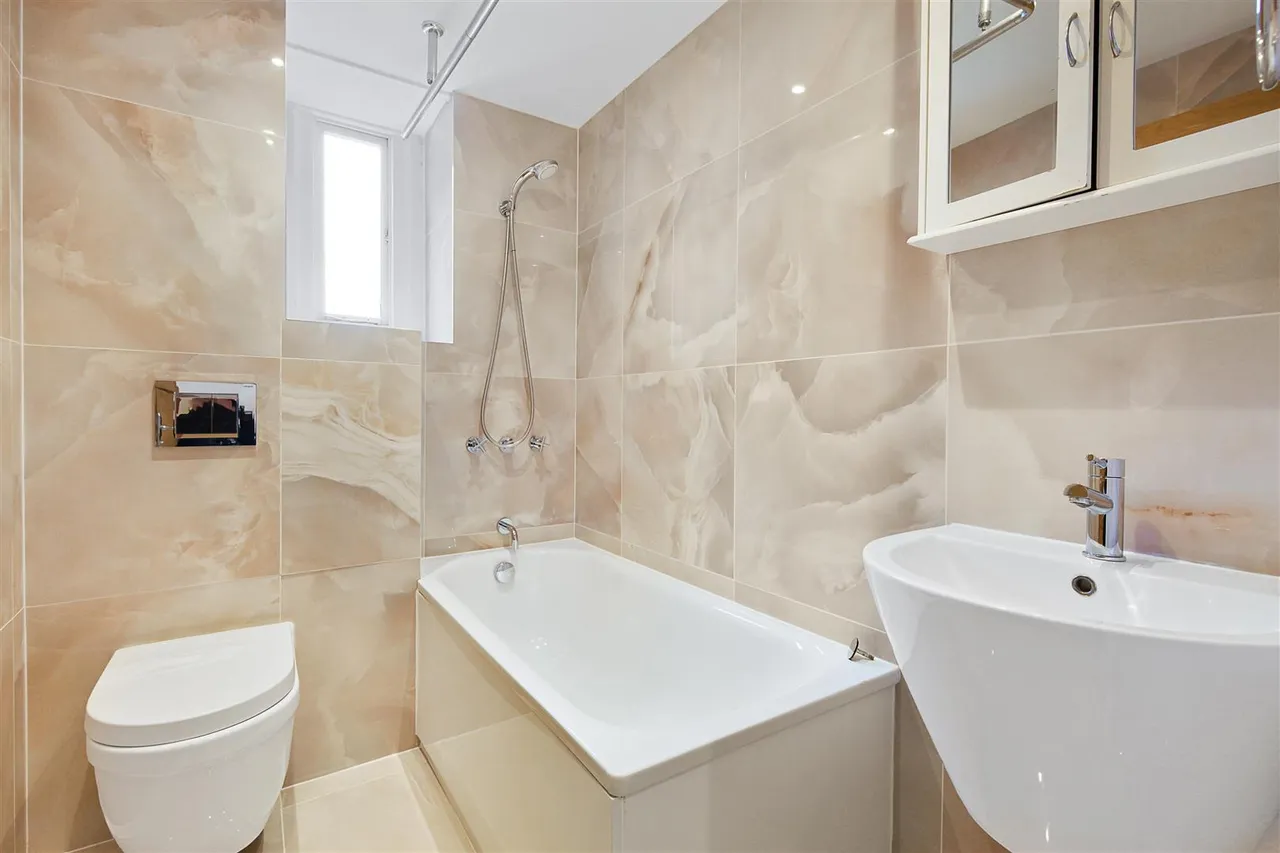 St. Leonards Road, Langdon Park, E14, photo 6
