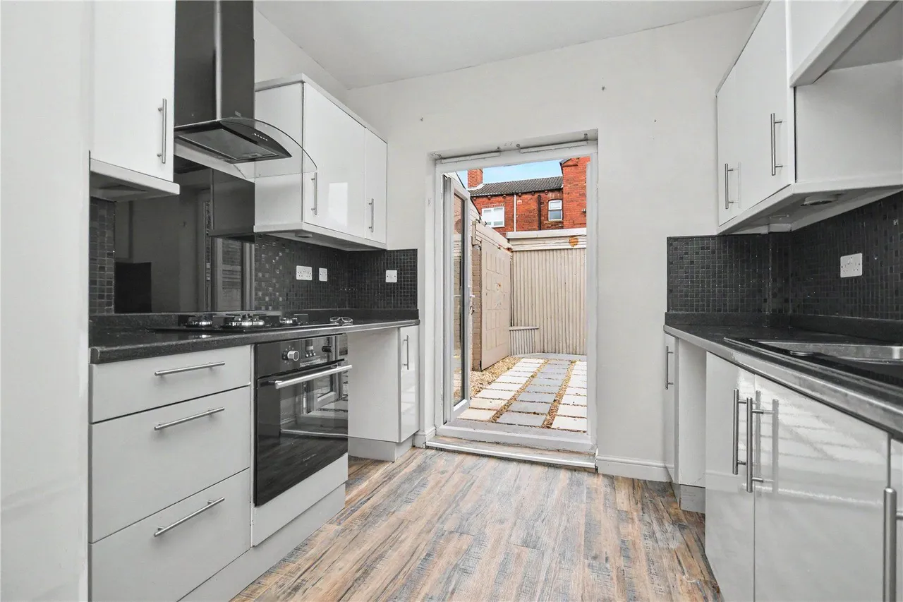 Pontefract Road, Castleford, WF10, photo 6