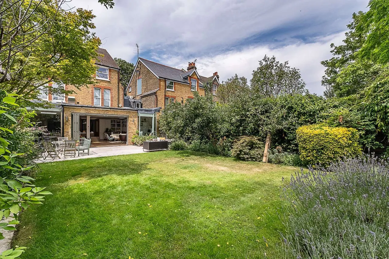 Lion Gate Gardens, Richmond, Surrey, TW9 2DW, photo 7