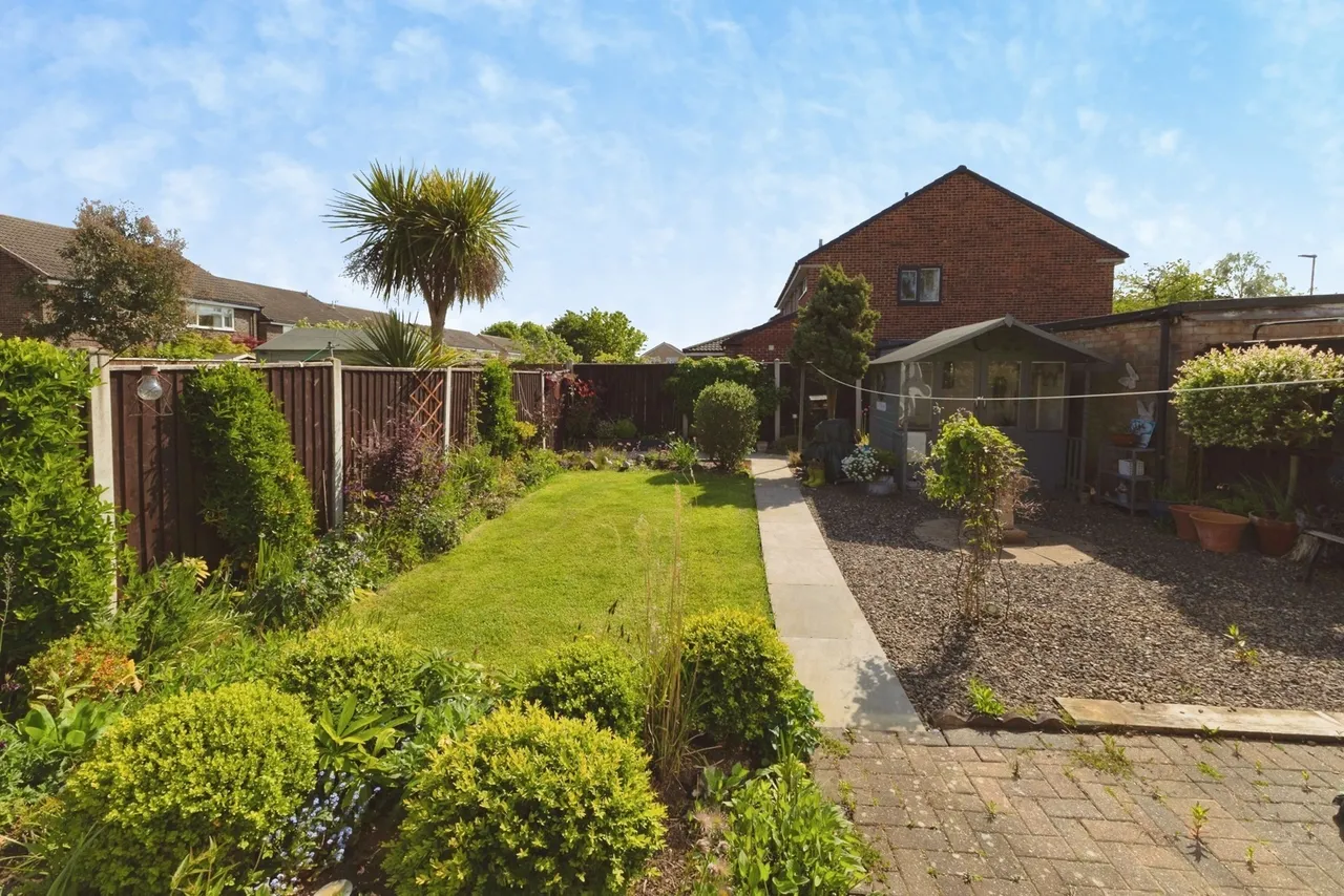 Rutherglen Walk, Eaglescliffe, Stockton-on-Tees, Durham, TS16, photo 2
