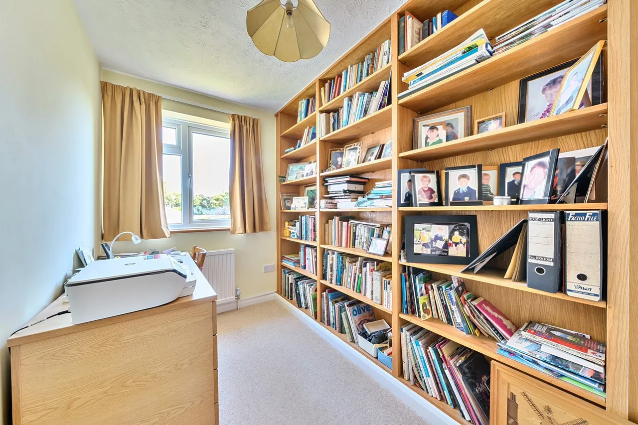 Bell Lane, Tonbridge, TN12, photo 13