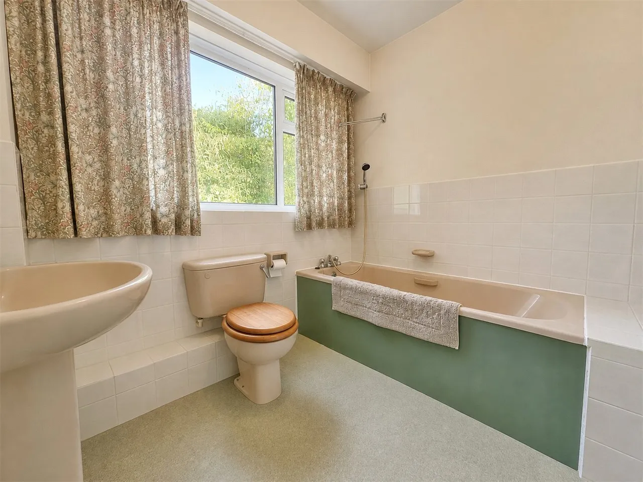 Portarlington Road, Bournemouth, Dorset, BH4, photo 2