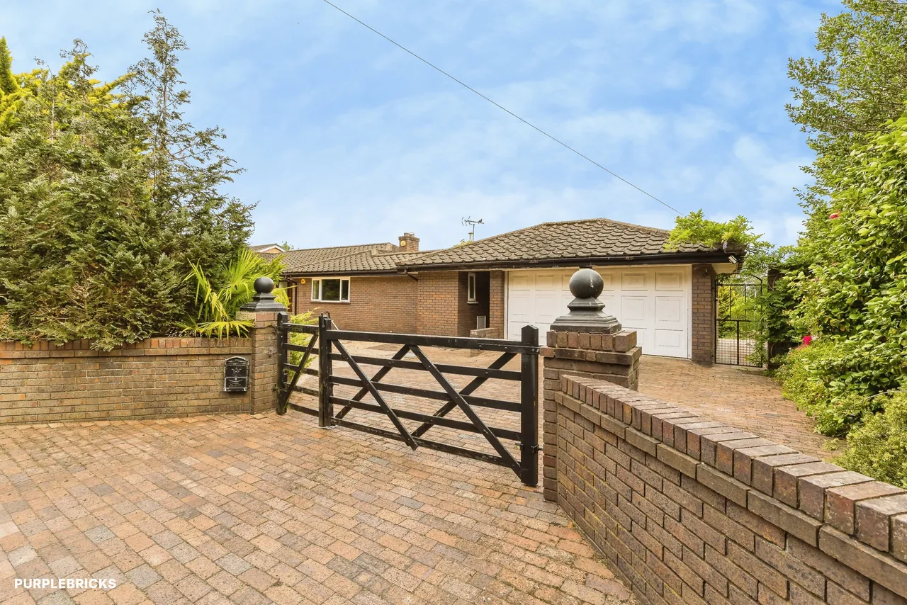 Bennetts Lane, Hawarden, CH5, photo 2
