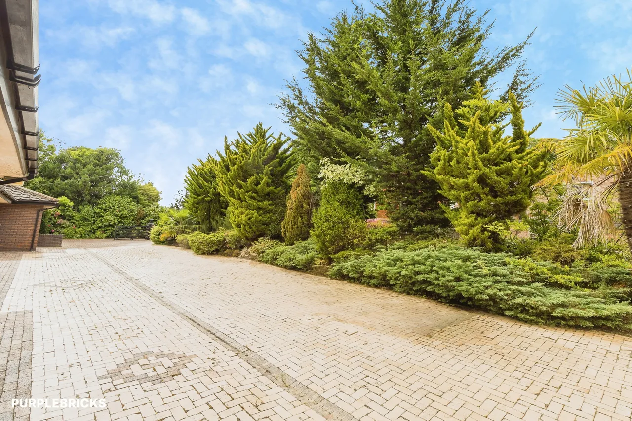 Bennetts Lane, Hawarden, CH5, photo 64