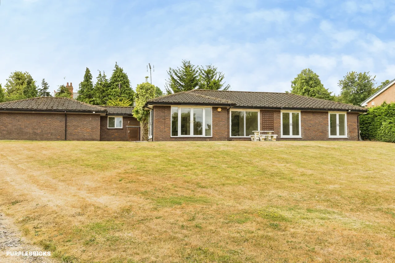 Bennetts Lane, Hawarden, CH5, photo 33
