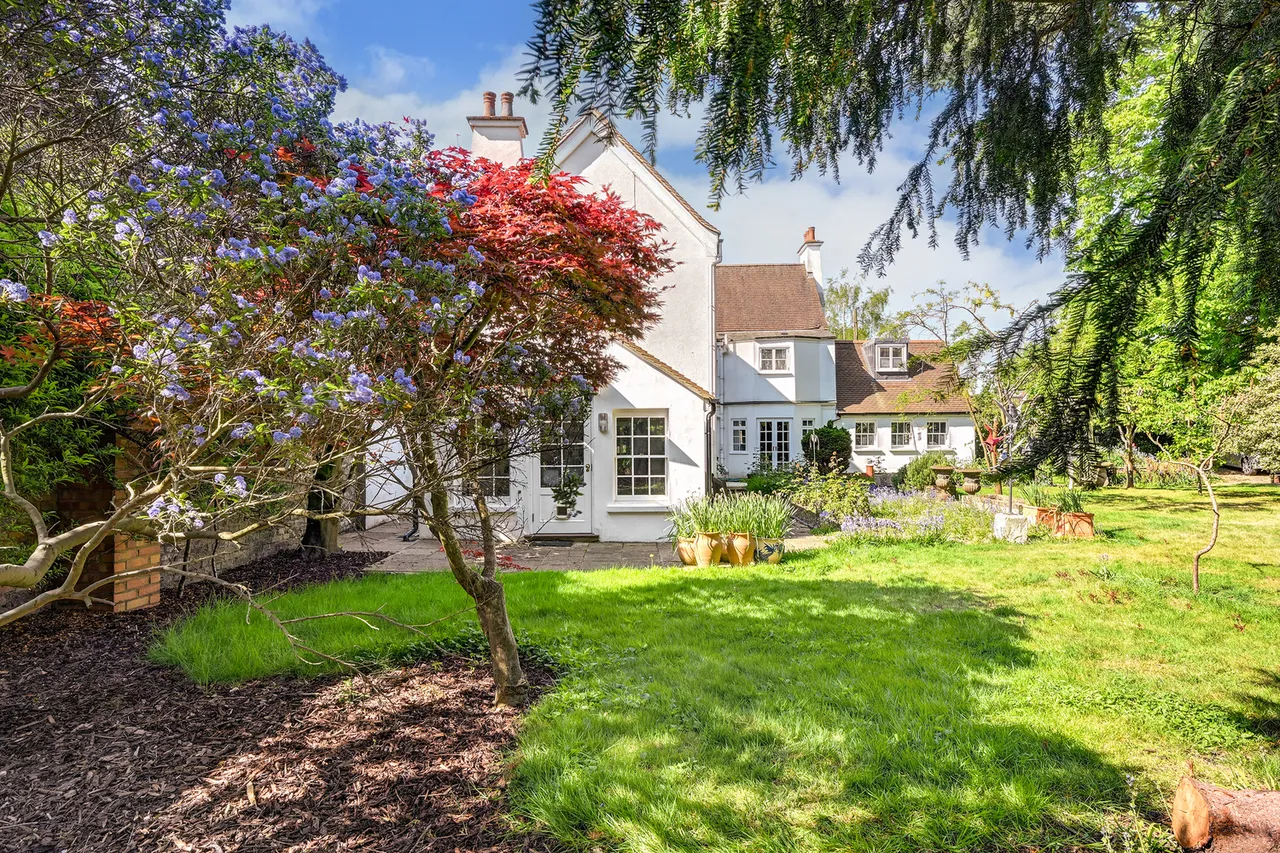 The Cedars, The Butts, TW8, photo 34