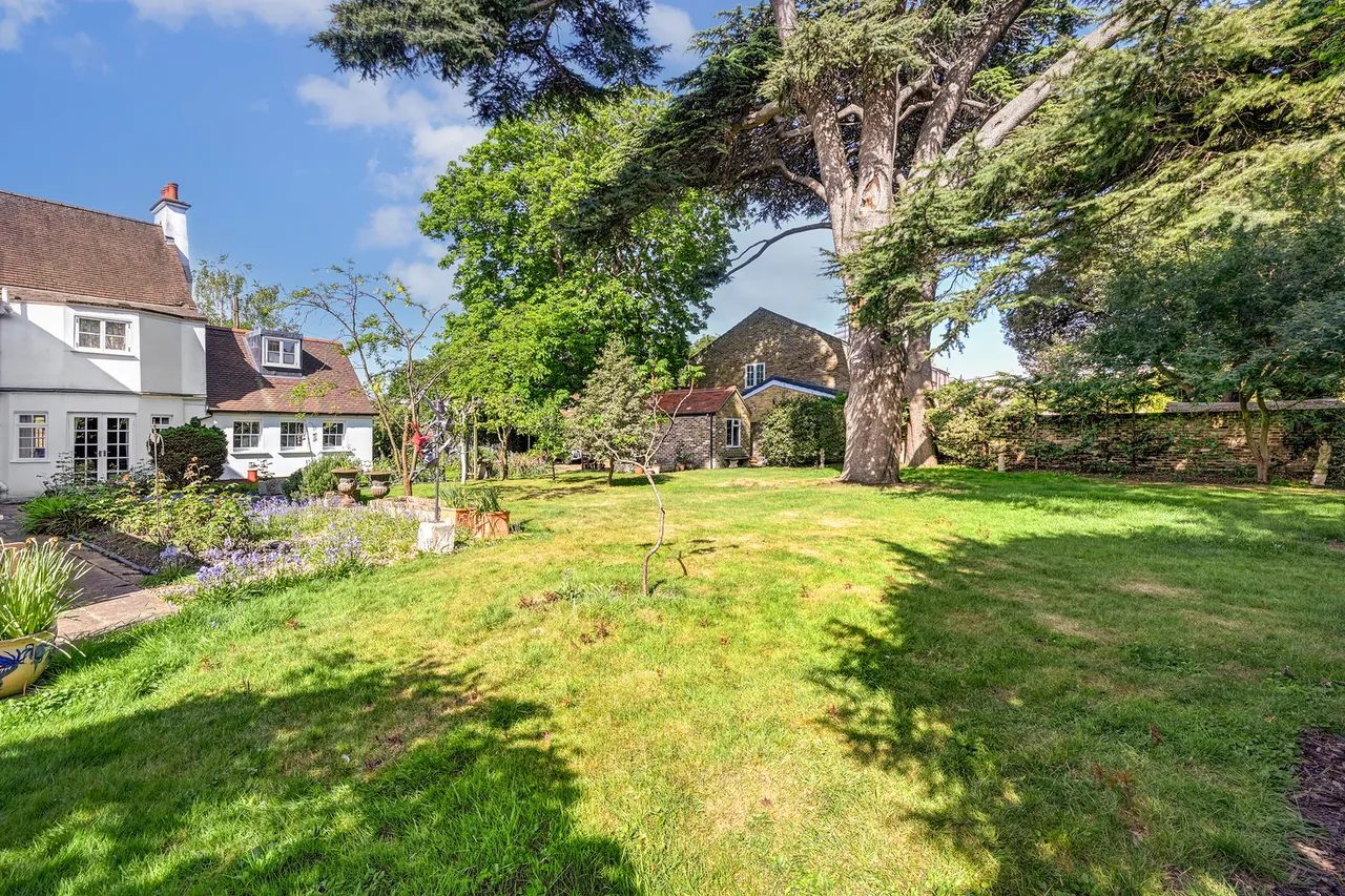 The Cedars, The Butts, TW8, photo 33