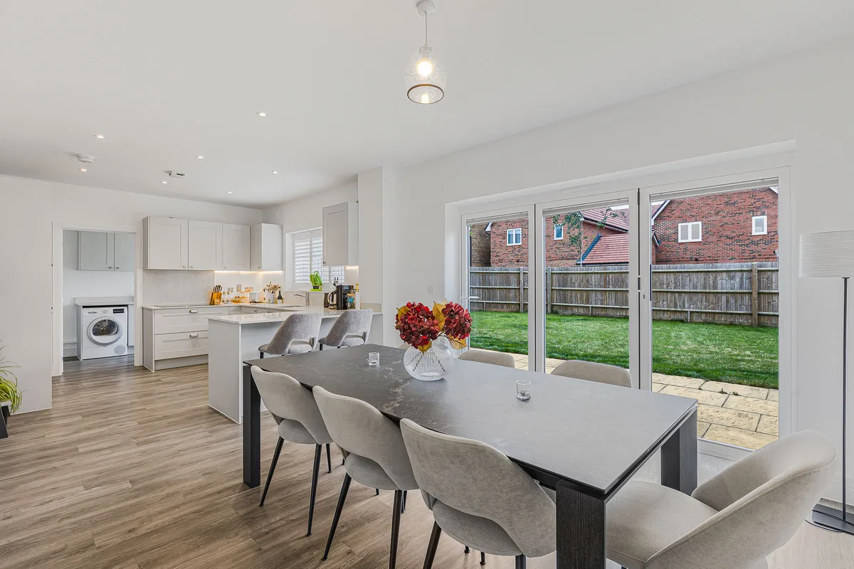 Foxcote Crescent, Didcot, photo 9