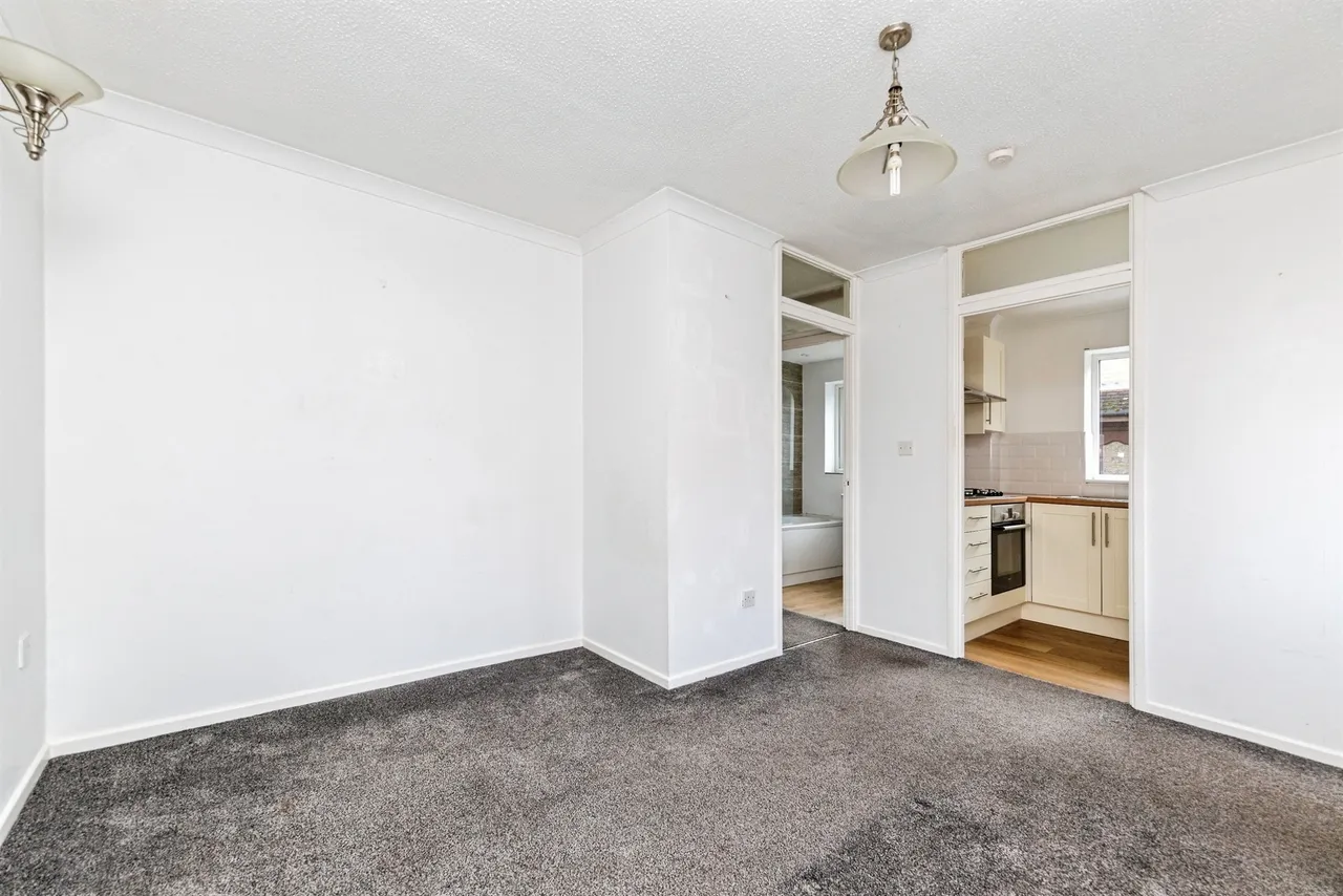 Lanthony Court, Arlesey, SG15, photo 3