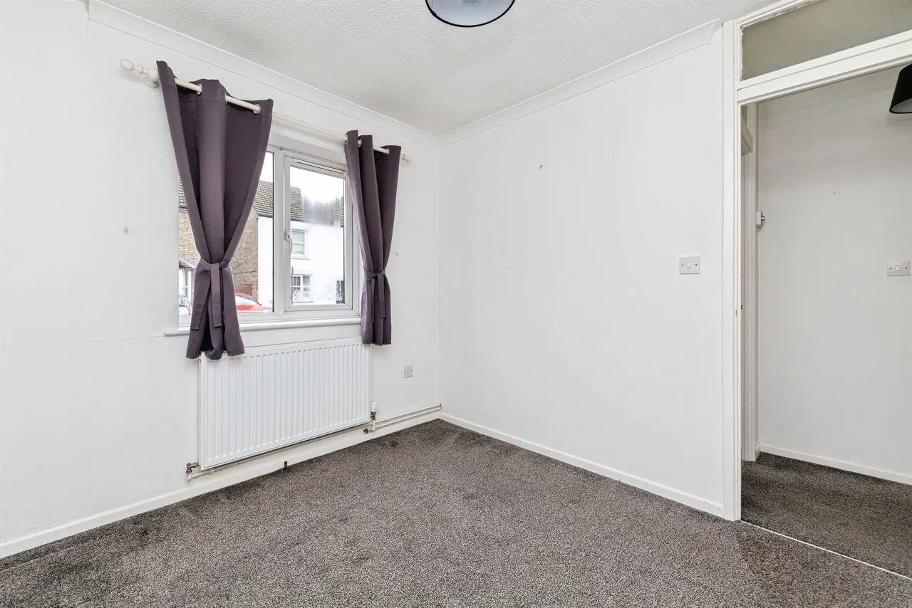 Lanthony Court, Arlesey, SG15, photo 10