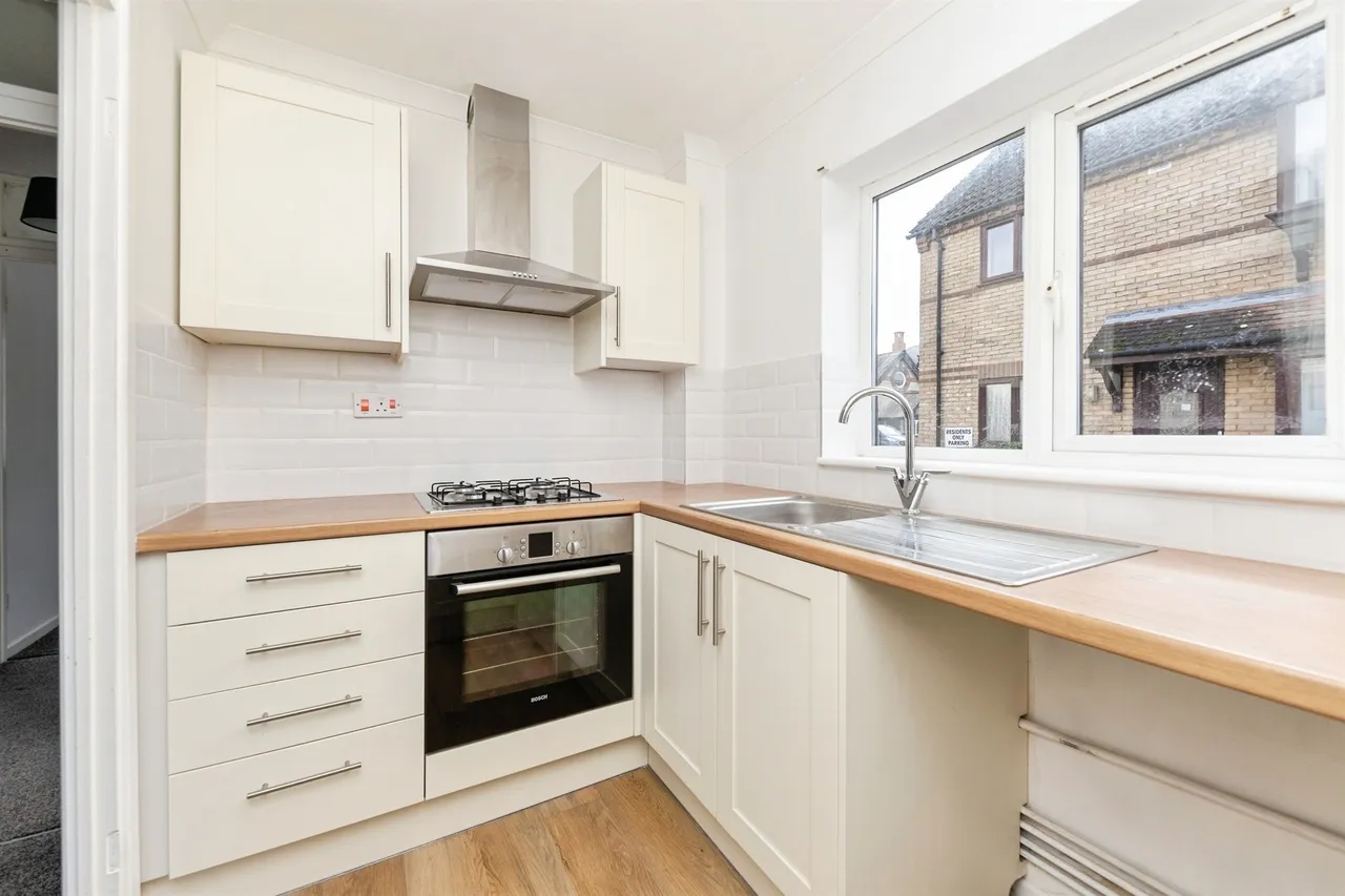 Lanthony Court, Arlesey, SG15, photo 4