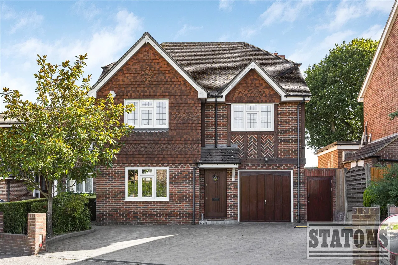 4 bed house for sale — Newgate Street Village, Hertford, Hertfordshire, SG13 8RA