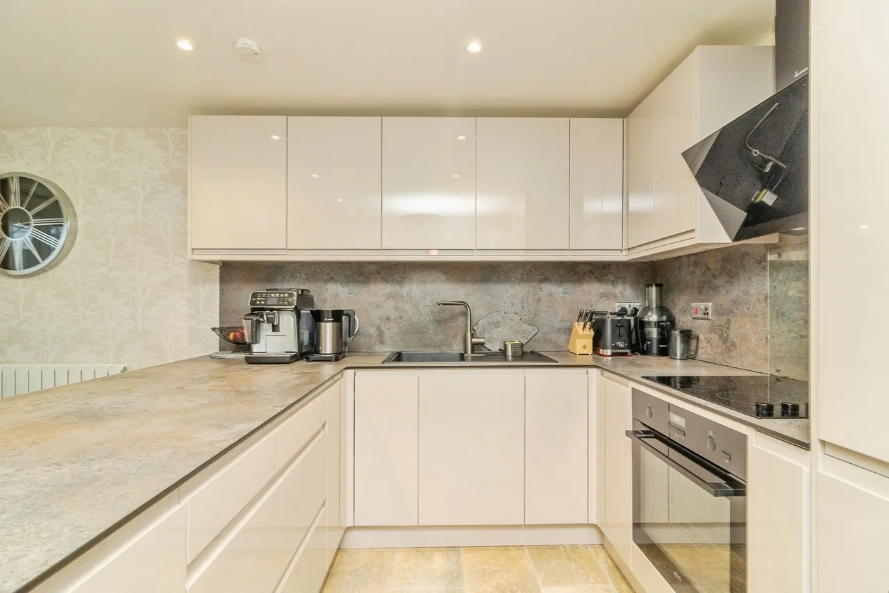 Permayne, New Bradwell, MK13, photo 5