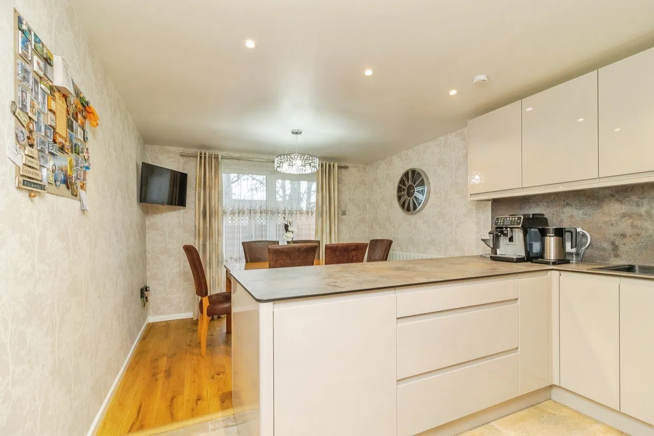 Permayne, New Bradwell, MK13, photo 2
