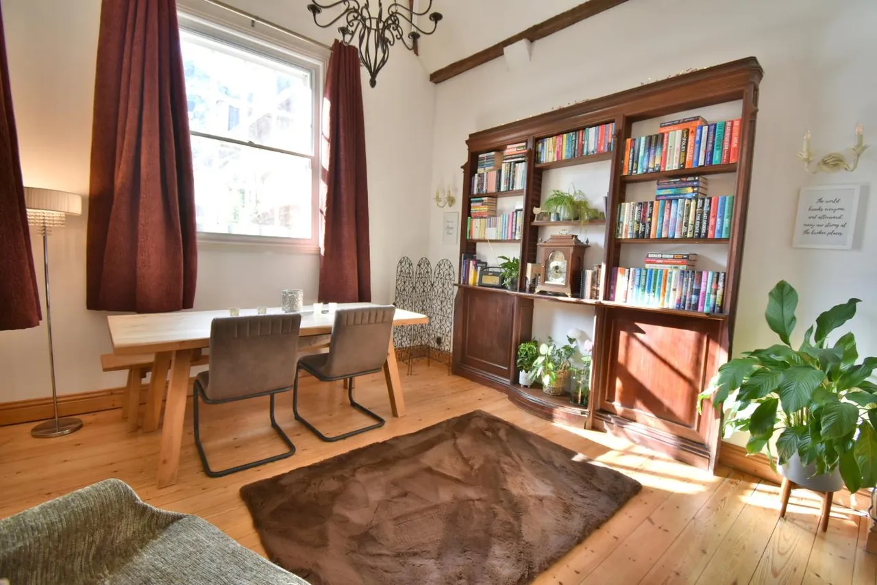 Hurn Court, BH23, photo 8