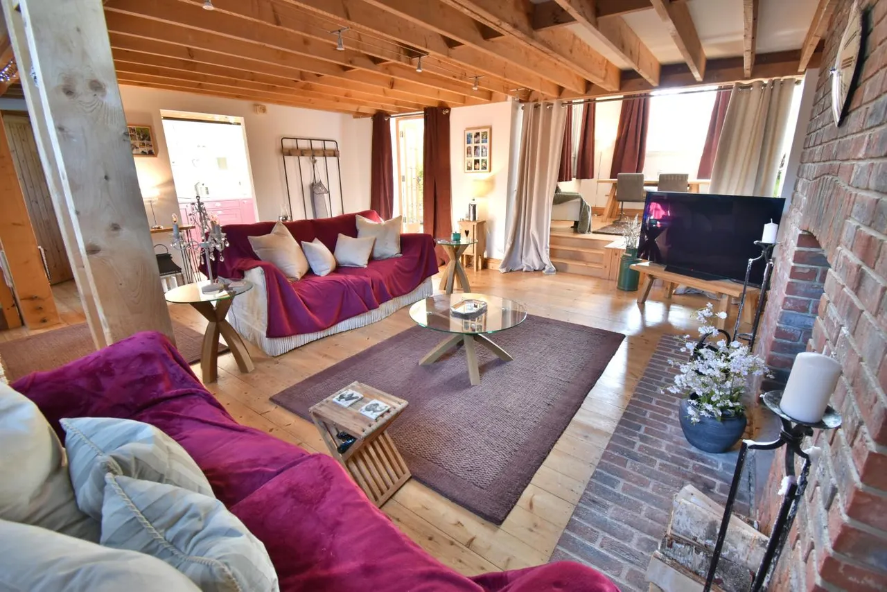 Hurn Court, BH23, photo 5