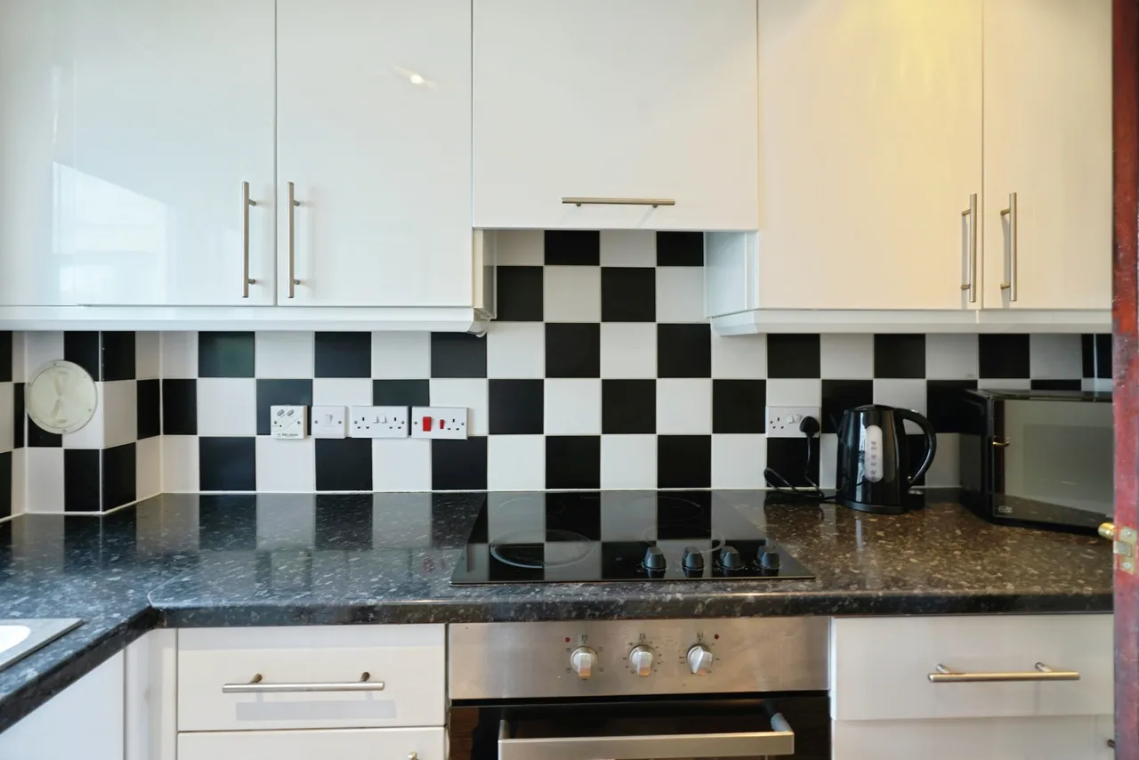 Roseburn Drive, Edinburgh, EH12, photo 6