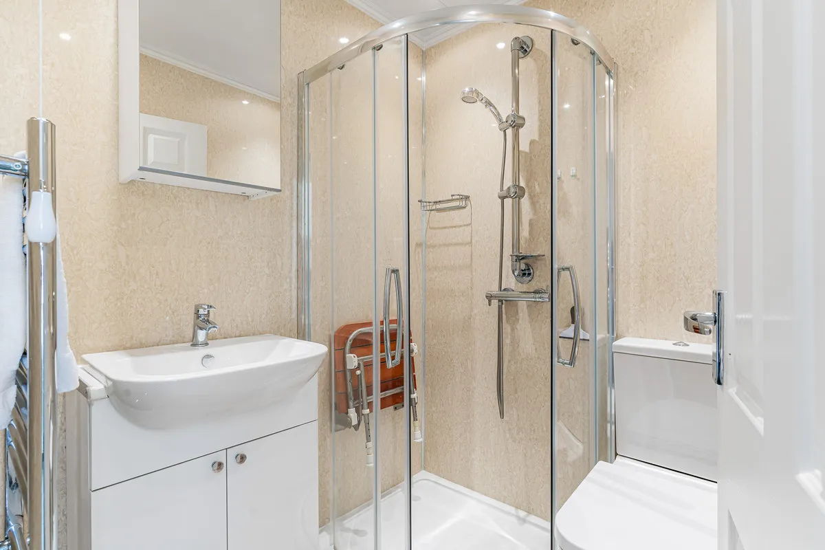 London, SW18 4RU, photo 9
