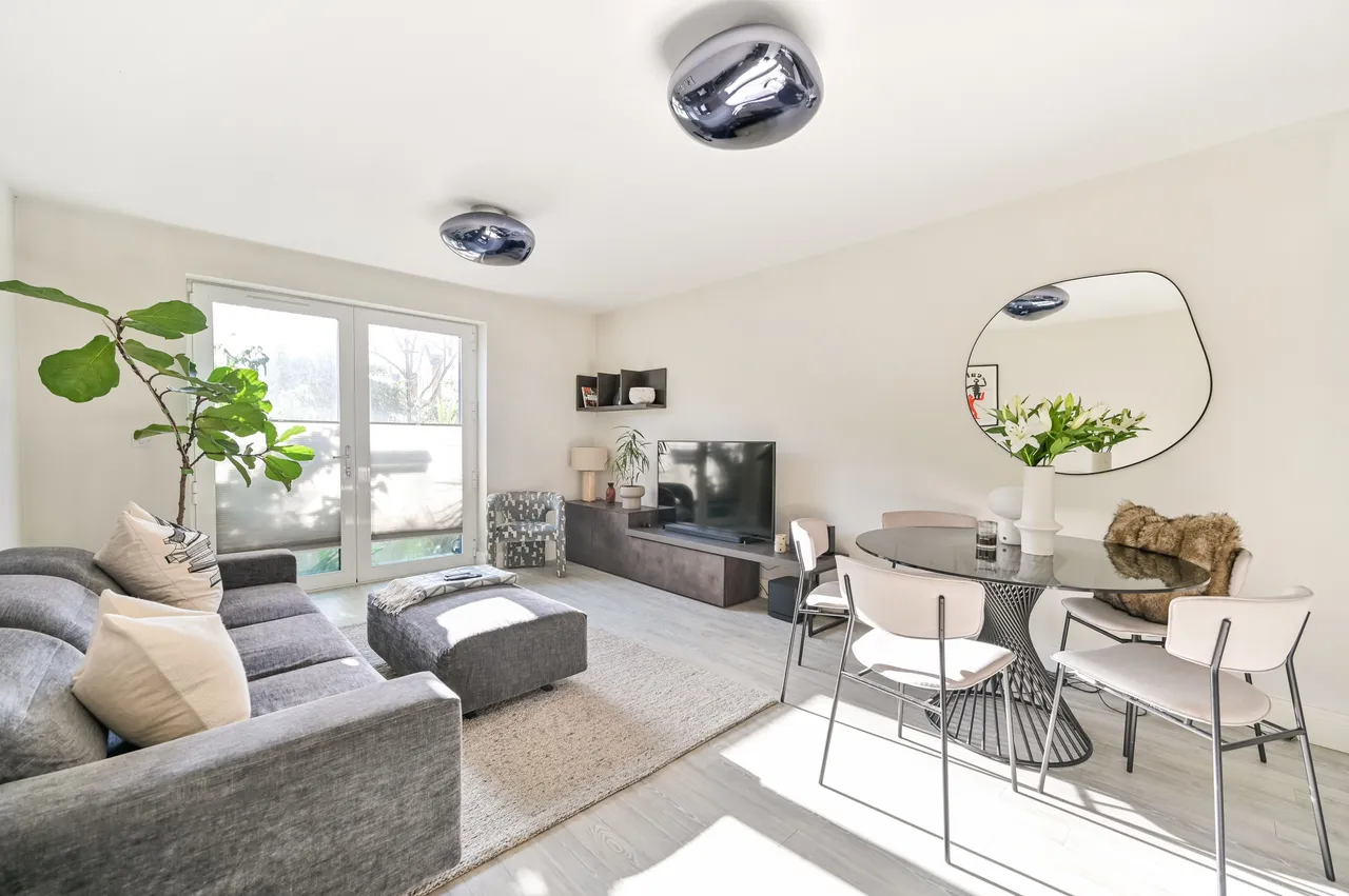 Flat 28, Lion Court, The Riverside Quarter, Lion Wharf Road, Isleworth, photo 5