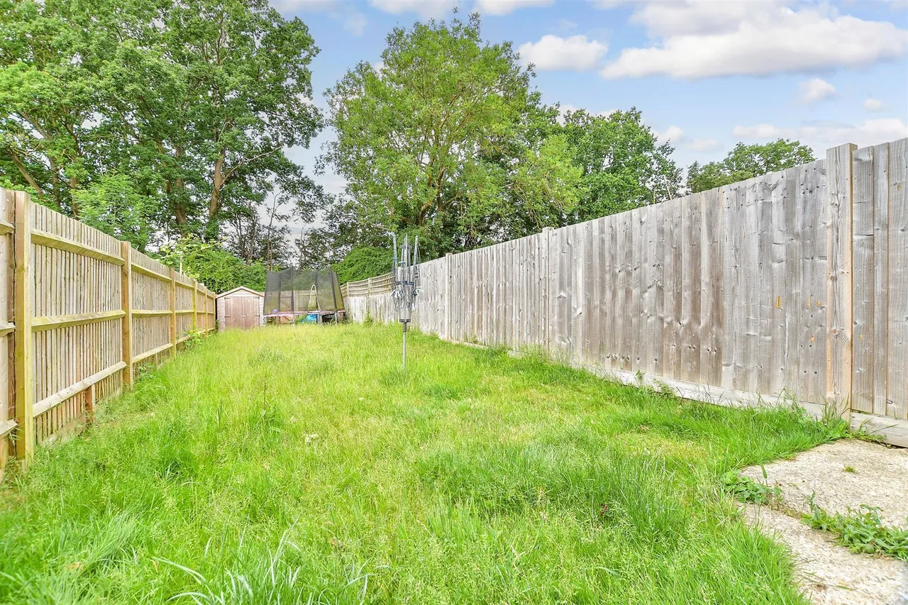Bathurst Road, Staplehurst, TN12, photo 2