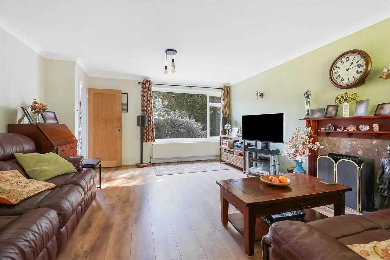 4 bed property for sale, The Cedars, Reigate, RH2